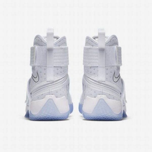 lebron soldier xi flyease